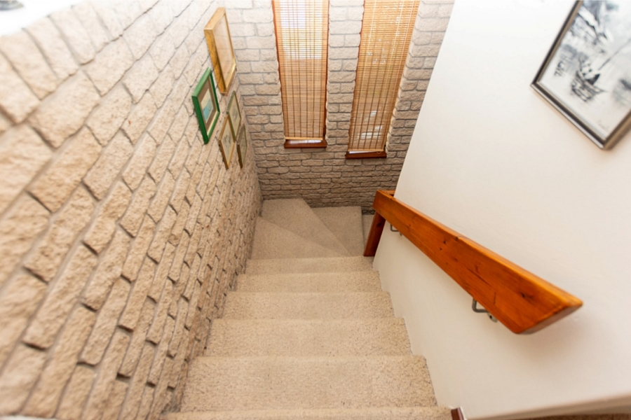 5 Bedroom Property for Sale in Middedorp Western Cape